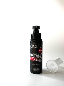 Makeup fixer spray